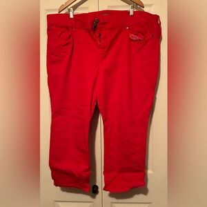 Torrid Super Soft Red Crop Jegging